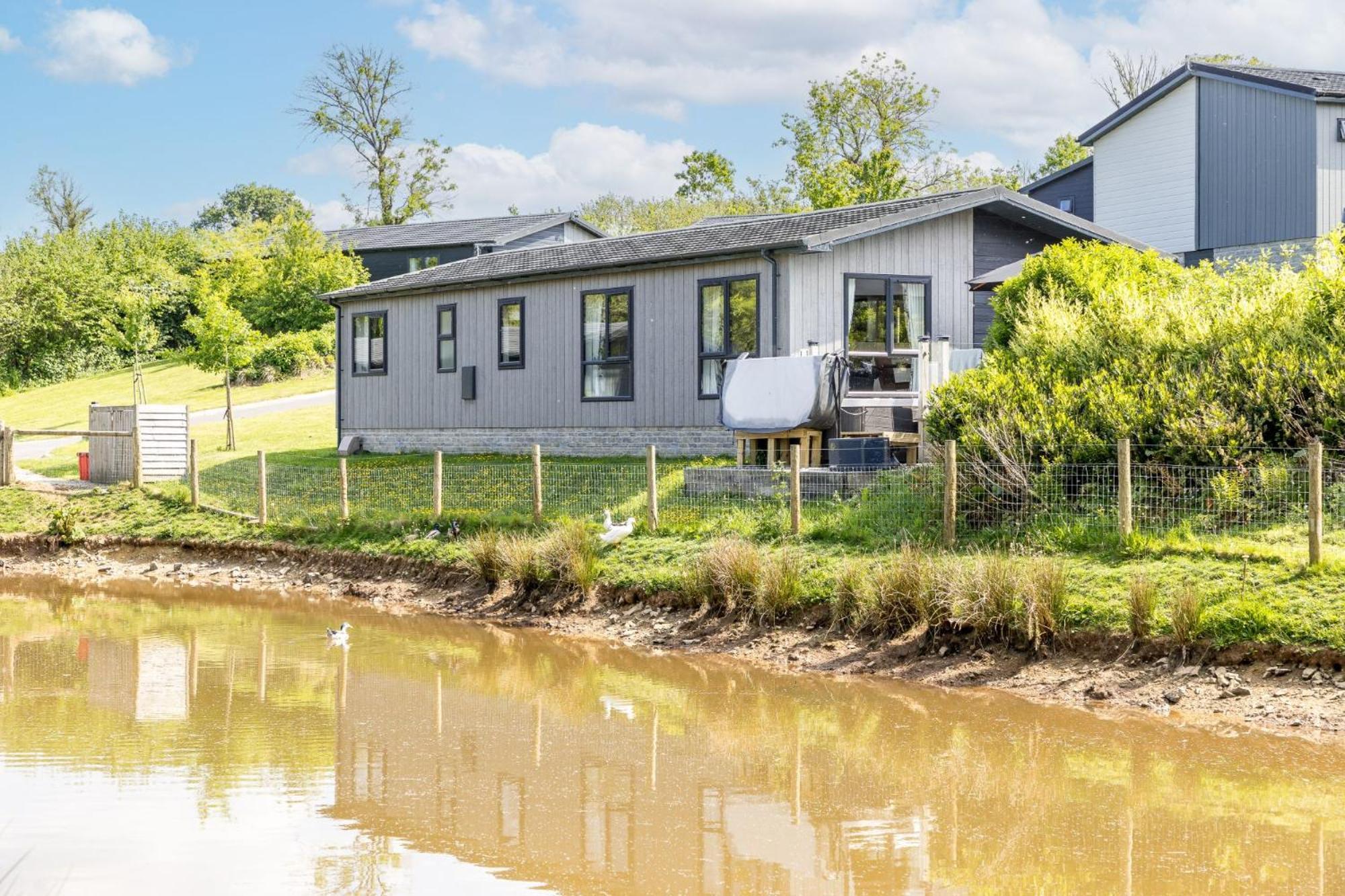 Lilac Lodge, 22 Roadford Lake Lodges Lifton Εξωτερικό φωτογραφία