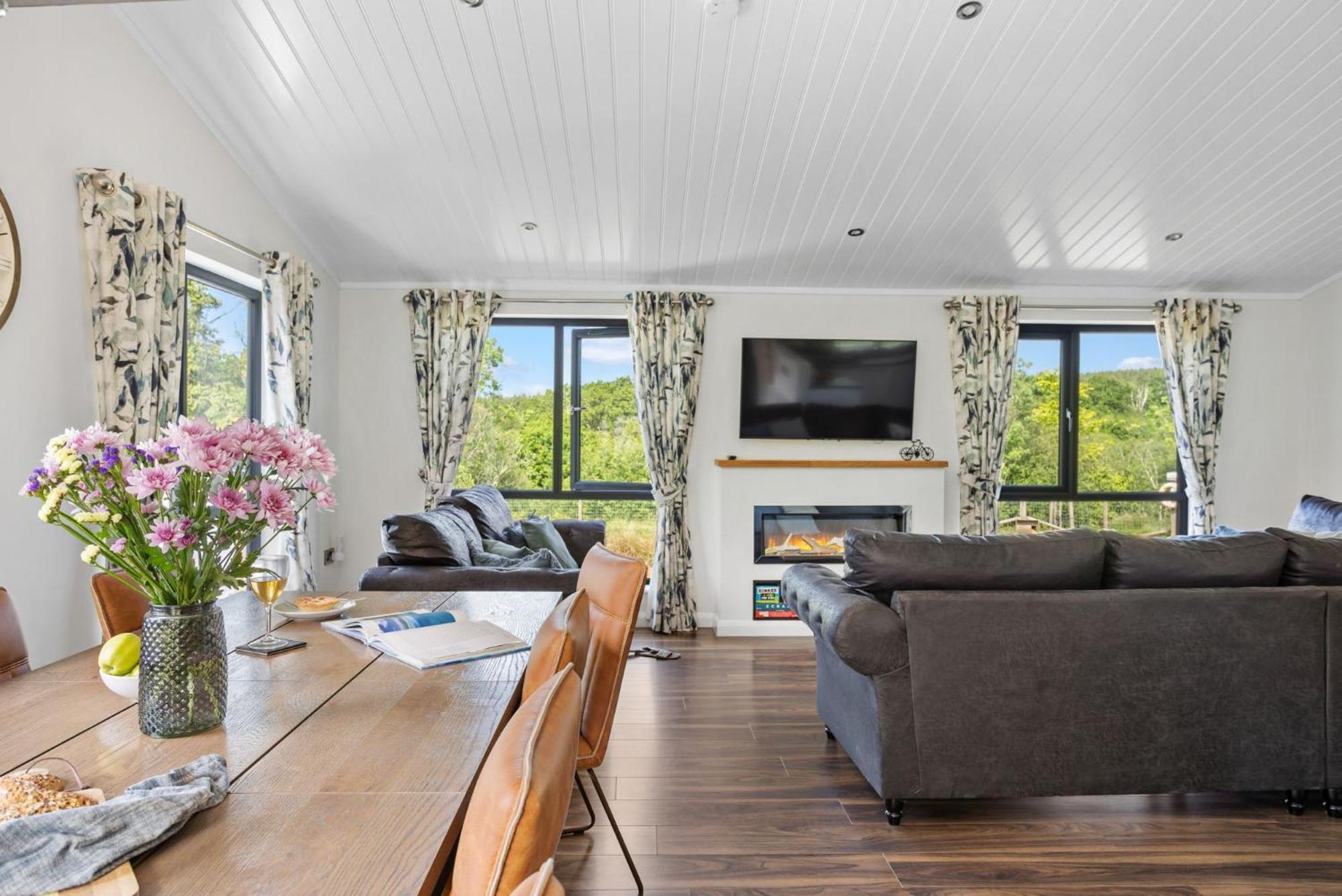 Lilac Lodge, 22 Roadford Lake Lodges Lifton Εξωτερικό φωτογραφία